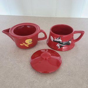 Warner Bros. Sylvester and Tweety Tea Pot and Mug Set